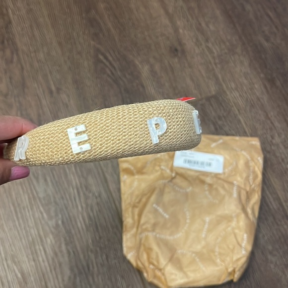 Man Repeller June Head Band in Original Storage Bag - Picture 3 of 6